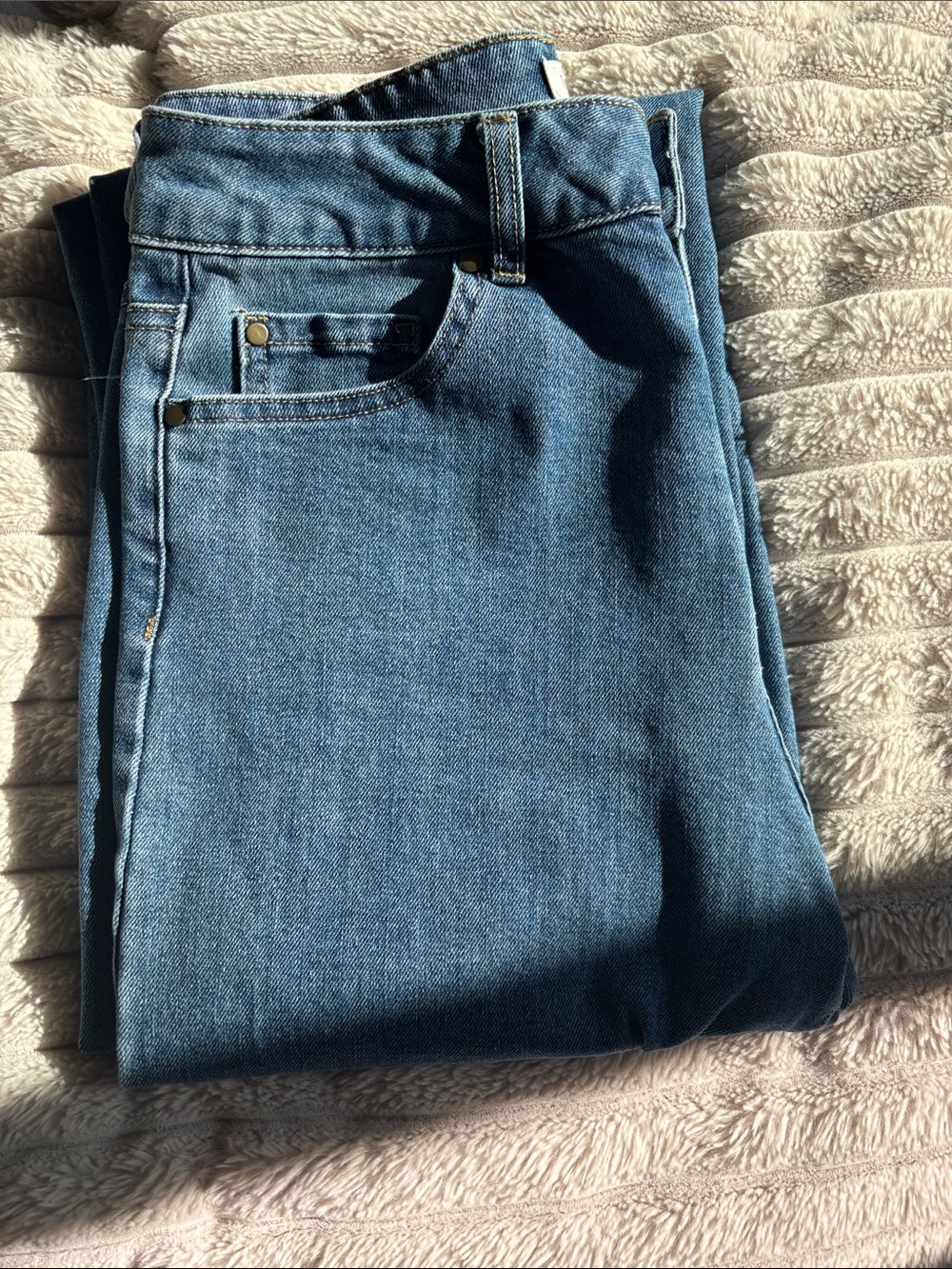 Rachel Zoe Women's Straight-Leg Jeans in Medium Blue Wash - Picture 3 of 7